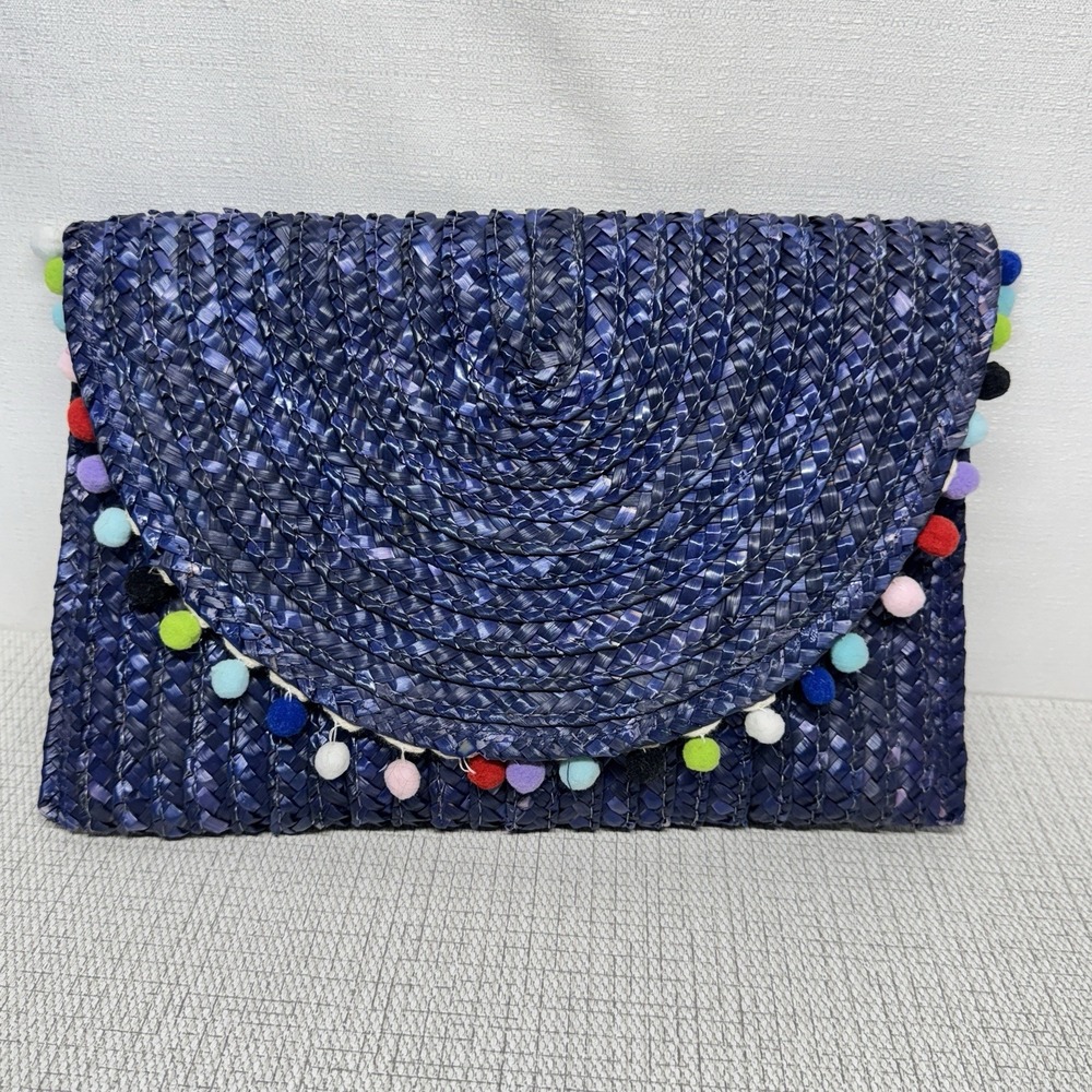 Shiraleah Clutch Womens OS Navy Blue Pom Pom Straw Boho Summer Resortwear Bag